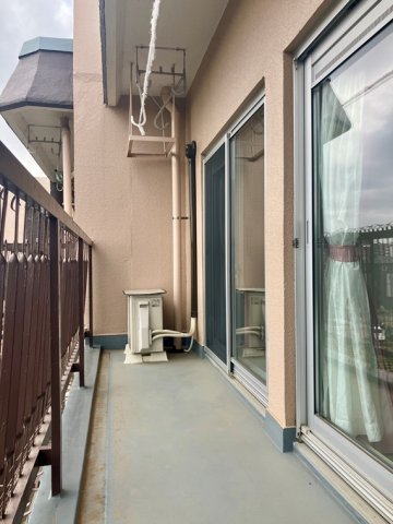 13/18 バルコニー