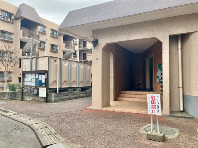 18/18 エントランス