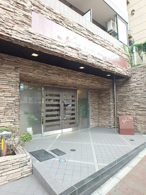 19/28 エントランス