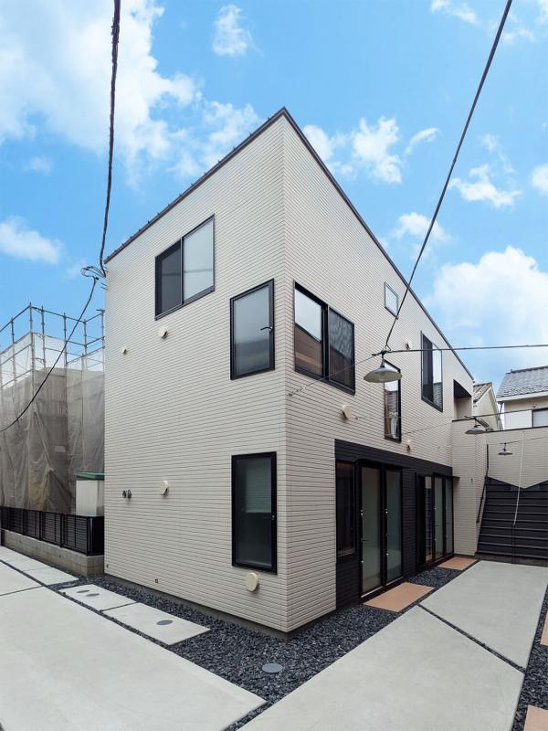 17/17 エントランス