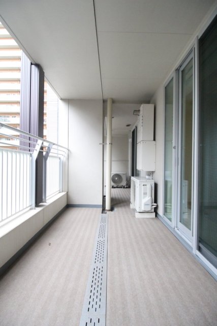 16/27 バルコニー