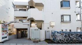 3/3 エントランス