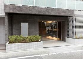 13/13 エントランス