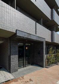 2/2 エントランス