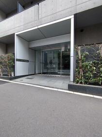 13/13 エントランス