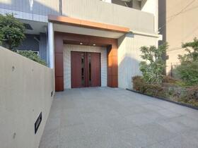 4/4 エントランス