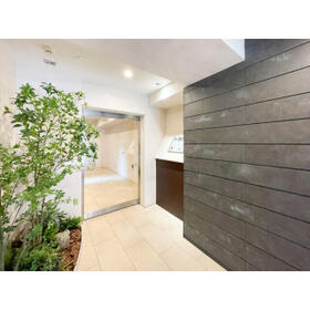 4/4 エントランス