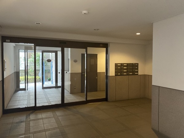 3/4 エントランス