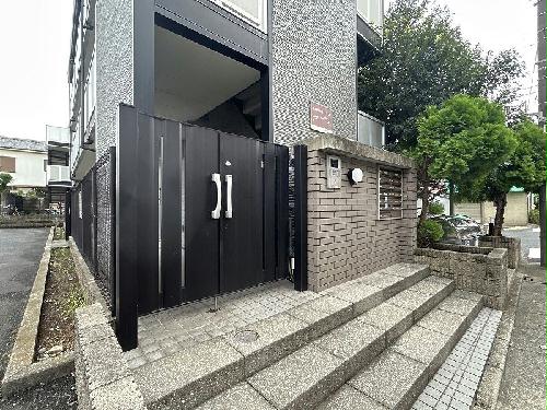 14/14 エントランス