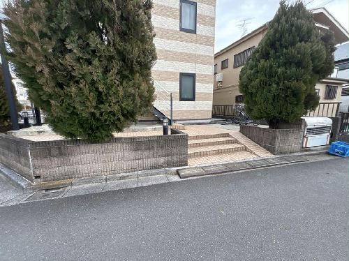 14/14 エントランス