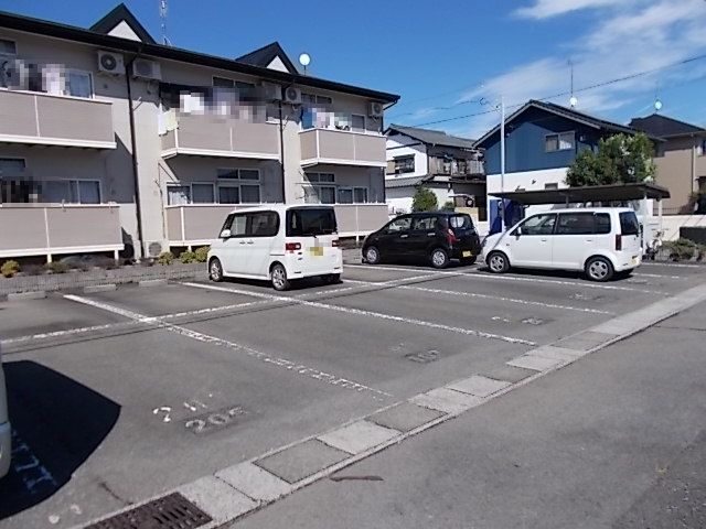 13/19 駐車場
