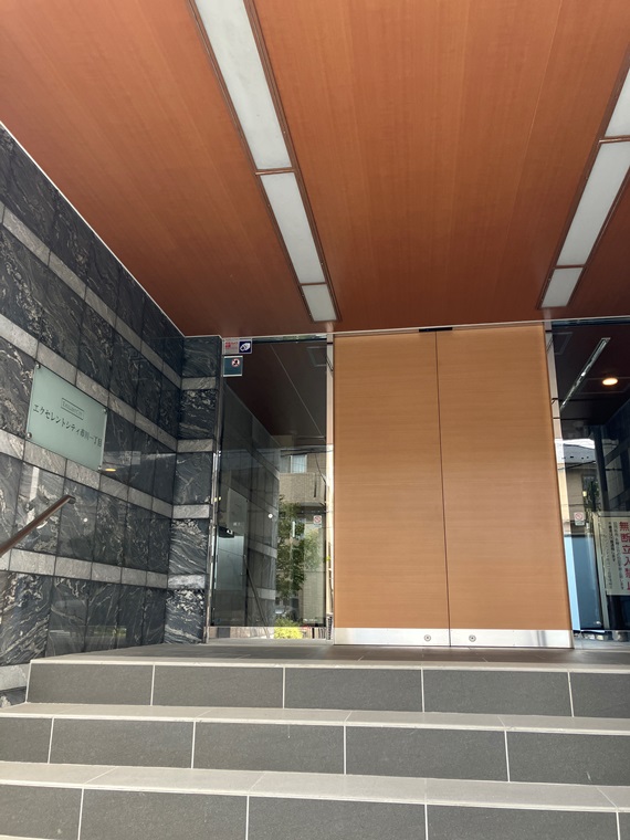 4/4 エントランス