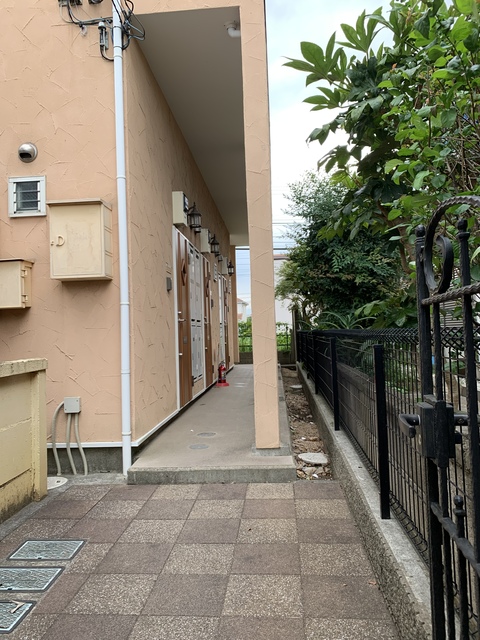 24/26 エントランス