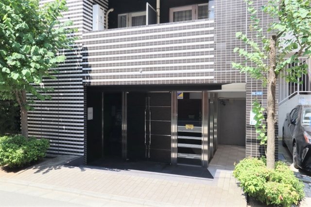 16/18 エントランス