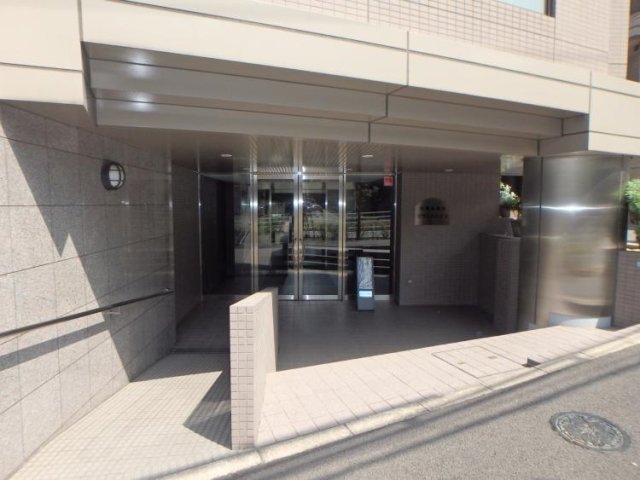 15/15 エントランス