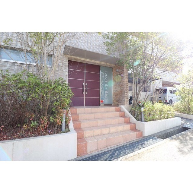 20/20 エントランス