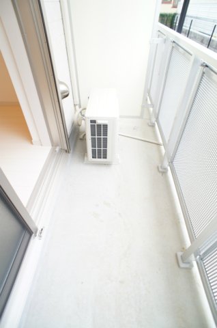 18/27 バルコニー