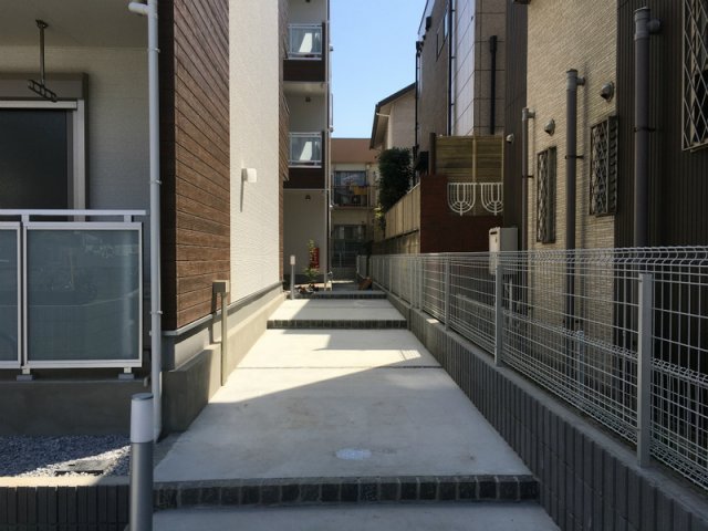 17/18 エントランス