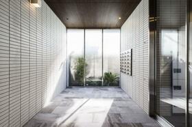 15/16 エントランス