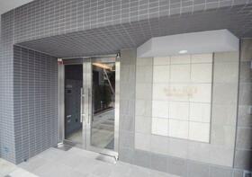 18/18 エントランス