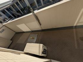 13/16 バルコニー