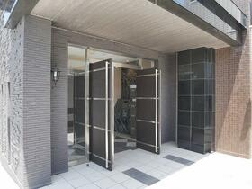 15/16 エントランス