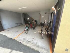 2/2 エントランス