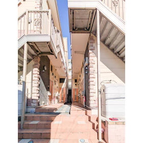 5/5 エントランス