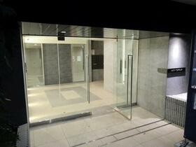 2/2 エントランス