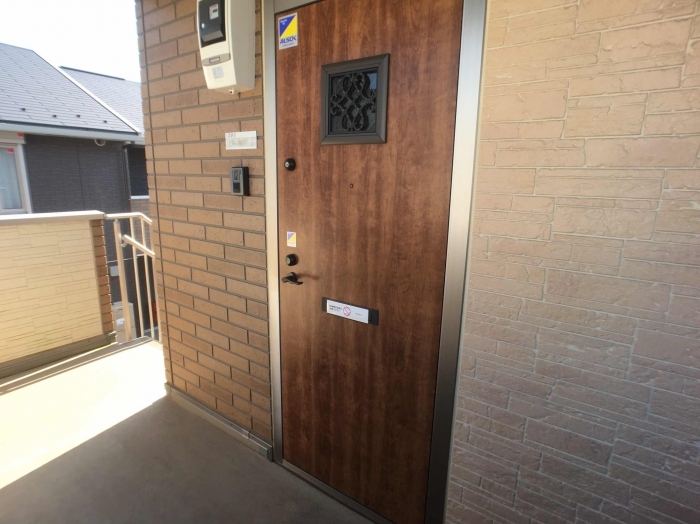 18/28 エントランス