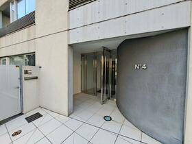 15/15 エントランス