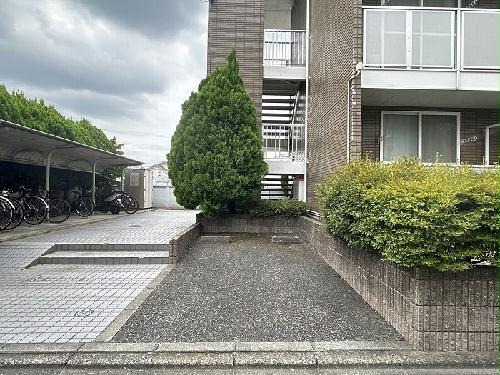 14/14 エントランス