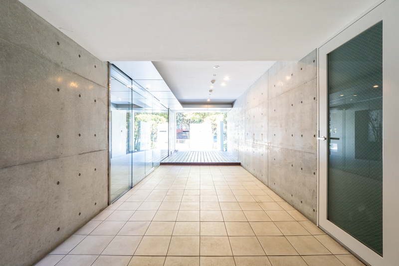 5/5 エントランス