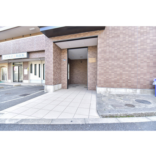 13/23 エントランス