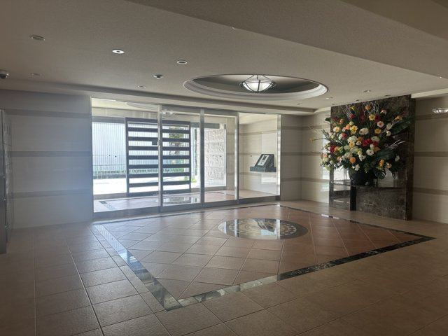 13/13 エントランス