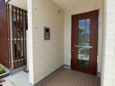 23/30 エントランス