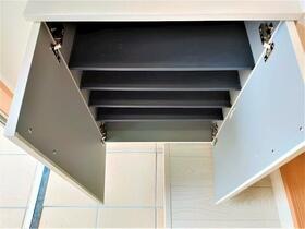 14/14 エントランス