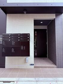 16/16 エントランス