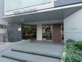 5/5 エントランス