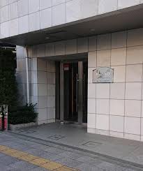 5/5 エントランス