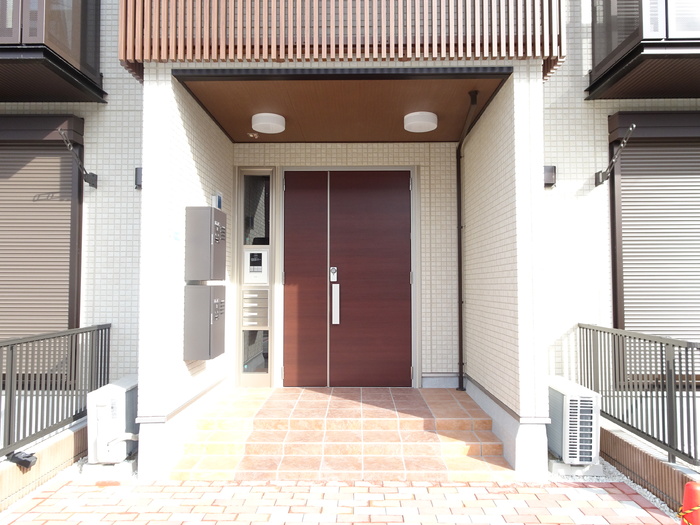 14/18 エントランス