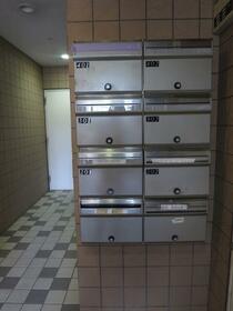 16/16 エントランス