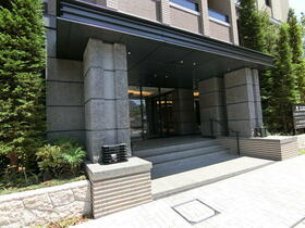 14/16 エントランス