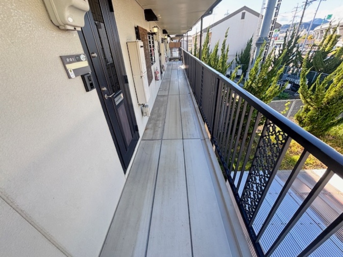 18/19 エントランス