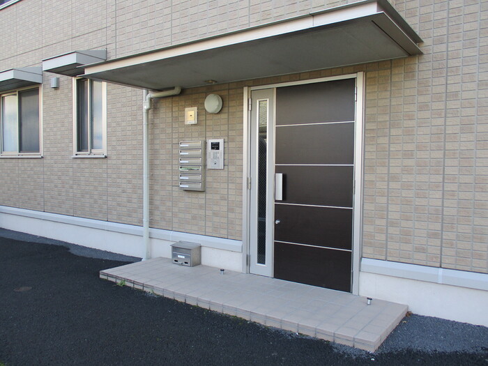 16/27 エントランス