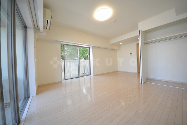 29/30 エントランス