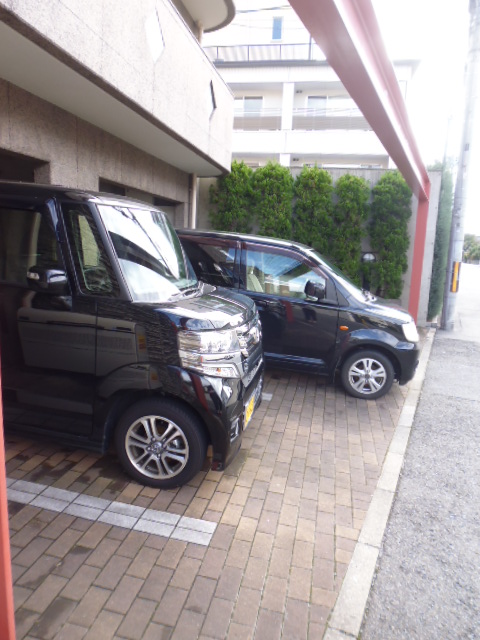 21/30 エントランス