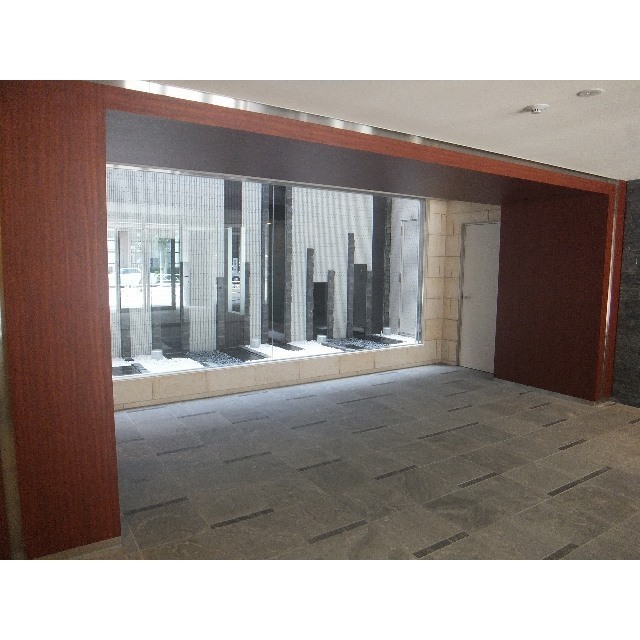 14/19 エントランス