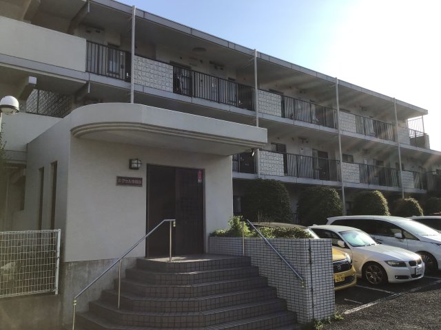 17/23 エントランス