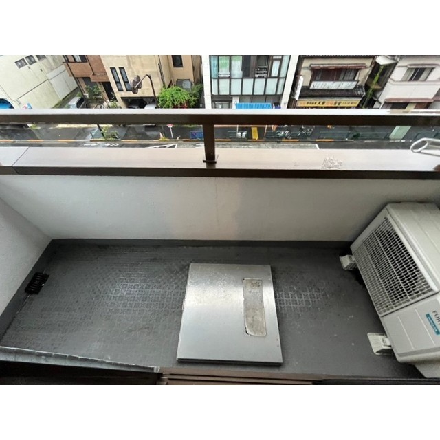 16/25 バルコニー